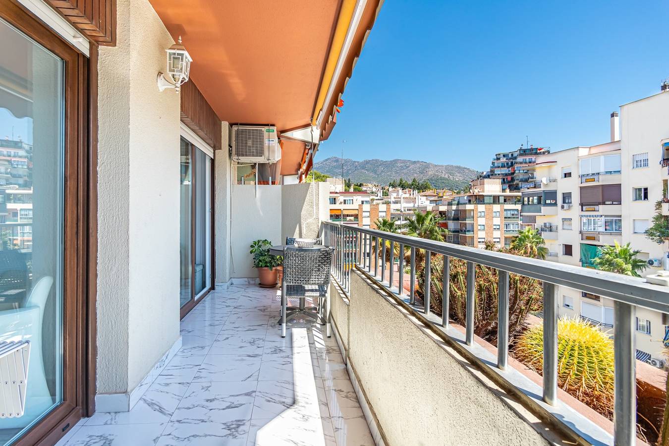 Apartamento vacacional entero, White Comfort - Junto al mar en el centro in Marbella Centro, Marbella