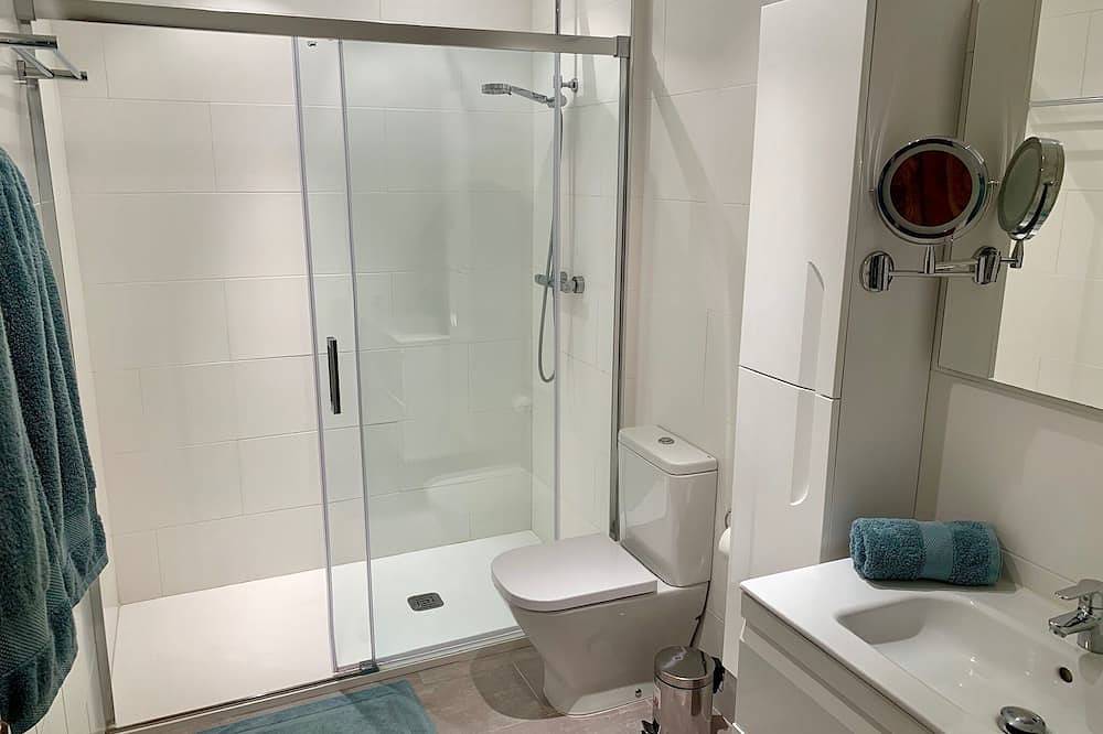 Apartamento entero, Apartamento en primera línea de Moraira con vistas al puerto deportivo con impresionantes vistas al mar in Club Moraira, Teulada