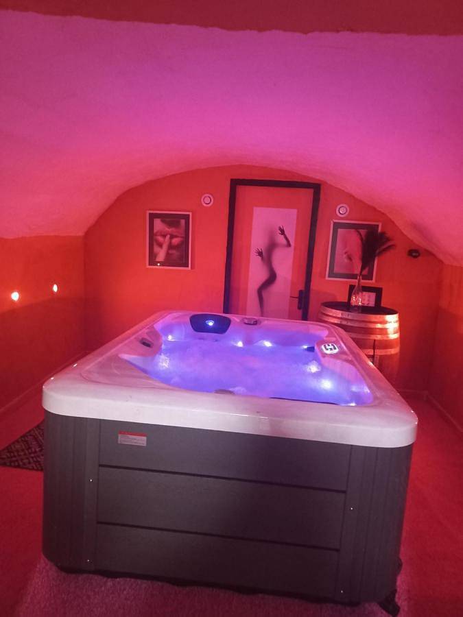 Hôtel pour 2 personnes, avec Balcon ainsi que Jacuzzi et Vue