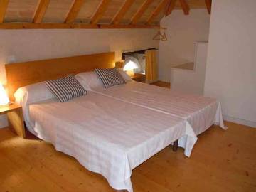 Gîte pour 4 personnes, avec terrasse et jardin dans Sénaillac-Latronquière