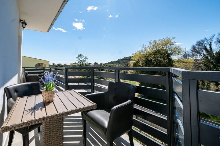 Ferienwohnung für 5 Personen, mit Balkon/Terrasse und Pool, mit Haustier in Drage (Pakoštane)