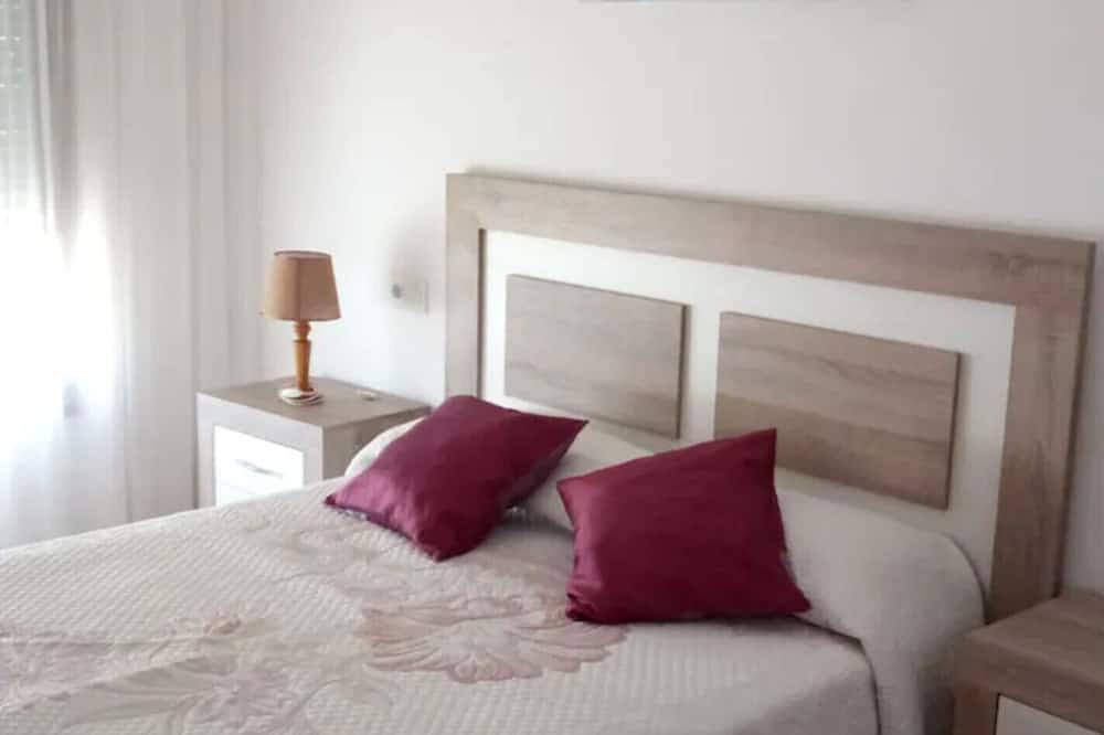 Entire apartment, Disconnectaengalicia La Perla Premium, swimming pool and parking in Portonovo, Sanxenxo