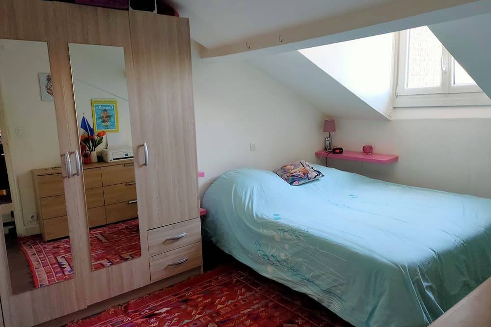 Entire apartment, 2 rooms flat Clichy Levallois in Clichy, Hauts-de-Seine