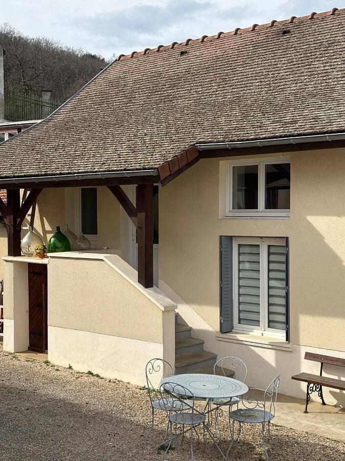 Appartement entier, One-Bedroom Apartment in Gevrey-Chambertin, Région de Dijon