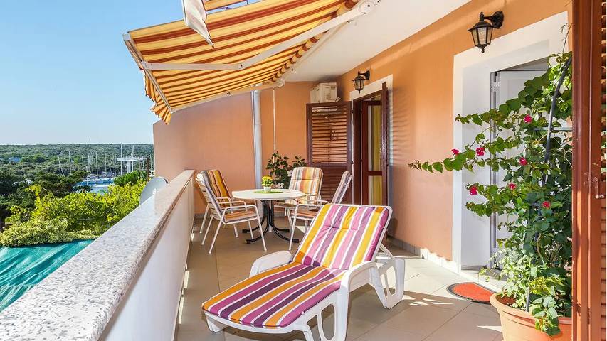 Ferienwohnung für 4 Personen, mit Terrasse