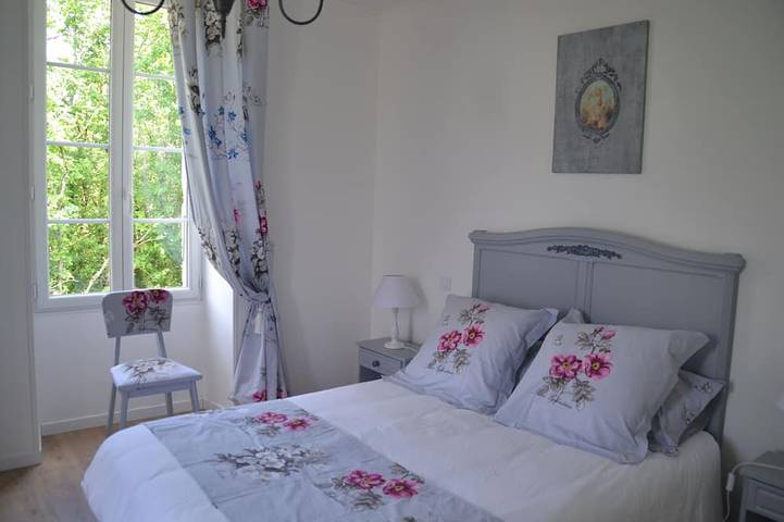 Location de vacances pour 17 personnes, avec terrasse ainsi que jardin et jacuzzi, animaux acceptés à Bourg-de-Visa - 2