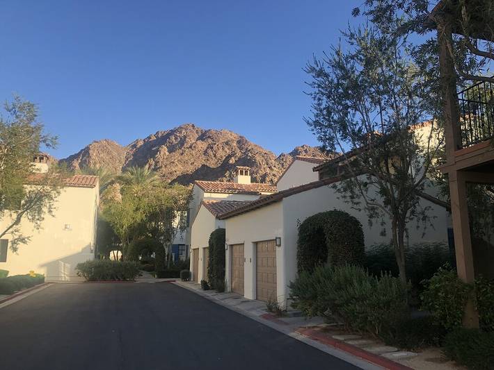 Vacation rental for 8 people, with pool and terrace as well as hot tub in La Quinta (CA)