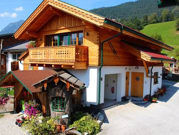 Ferienhaus für 4 Personen, mit Whirlpool und Terrasse sowie Garten in Schladming-Dachstein