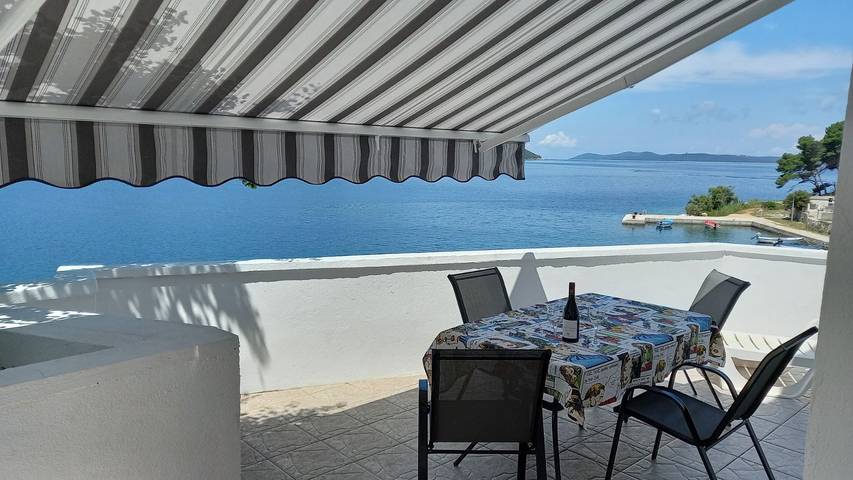 Ferienhaus für 5 Personen, mit Balkon/Terrasse und Meerblick - 1