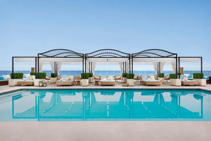 Resort para 2 personas, con jacuzzi y terraza además de piscina y sauna, Se admiten mascotas - 1