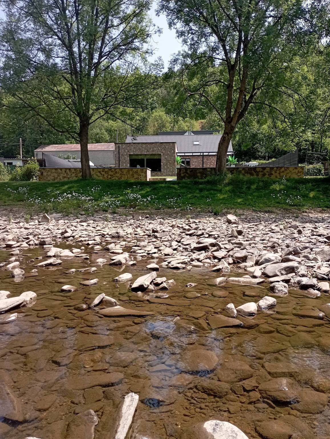 La Villa « les pieds dans l'eau » in Comblain-au-Pont, Région de Liège