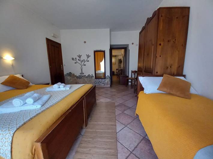Gîte pour 5 personnes, avec balcon à Giardini-Naxos - 2
