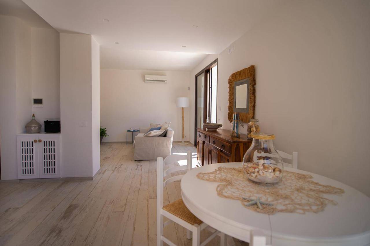 Single Room with Private Bathroom in Pizzolungo, Erice
