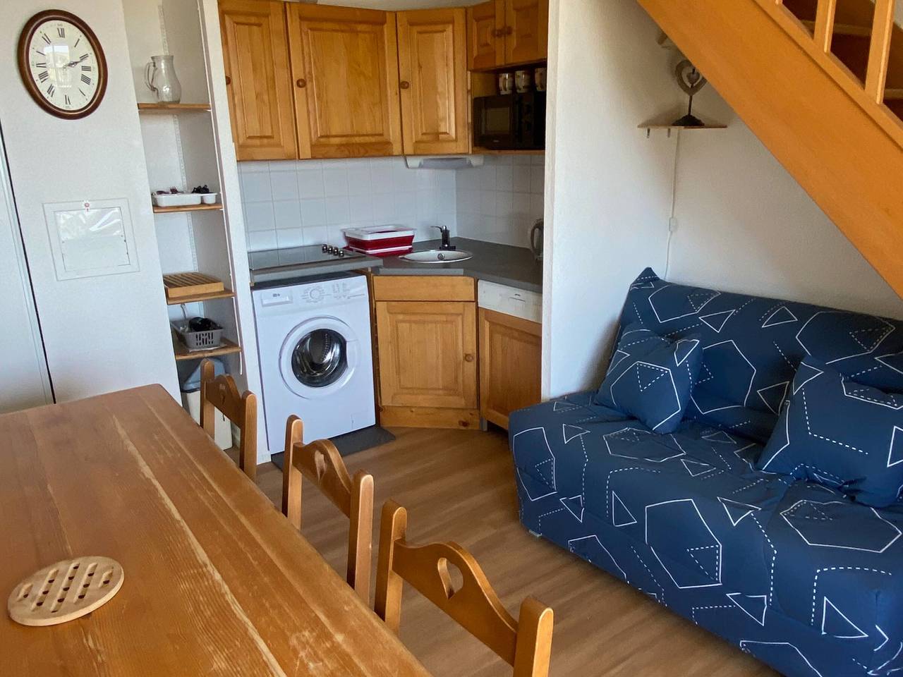 Appartement entier, Duplex calme avec piscine et balcon près de Super-Besse in Lac Pavin, Besse-et-Saint-Anastaise