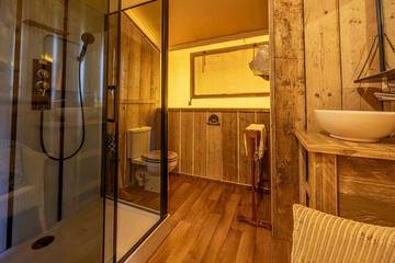 Glamping for 8 People in North Yorkshire, Photo 4