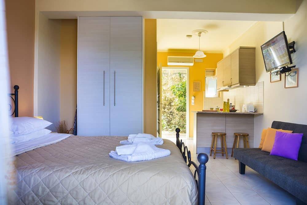 Entire apartment, Polymnia I - Ground Floor Studio No.4 in Lassi, Argostoli