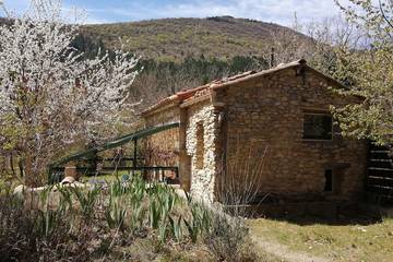 Agriturismo pour 4 personnes, avec jardin à Reilhanette