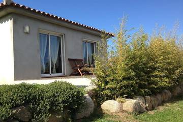 Gîte pour 3 personnes, avec terrasse et jardin à Sotta