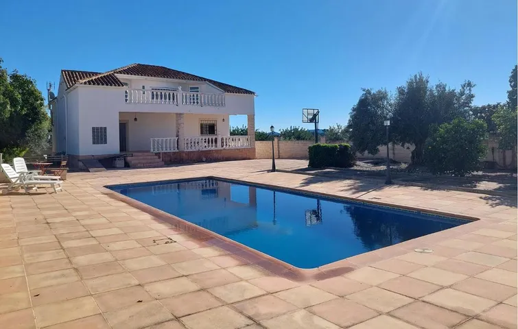 Casa de vacaciones para 12 personas, con jardín y piscina - 1
