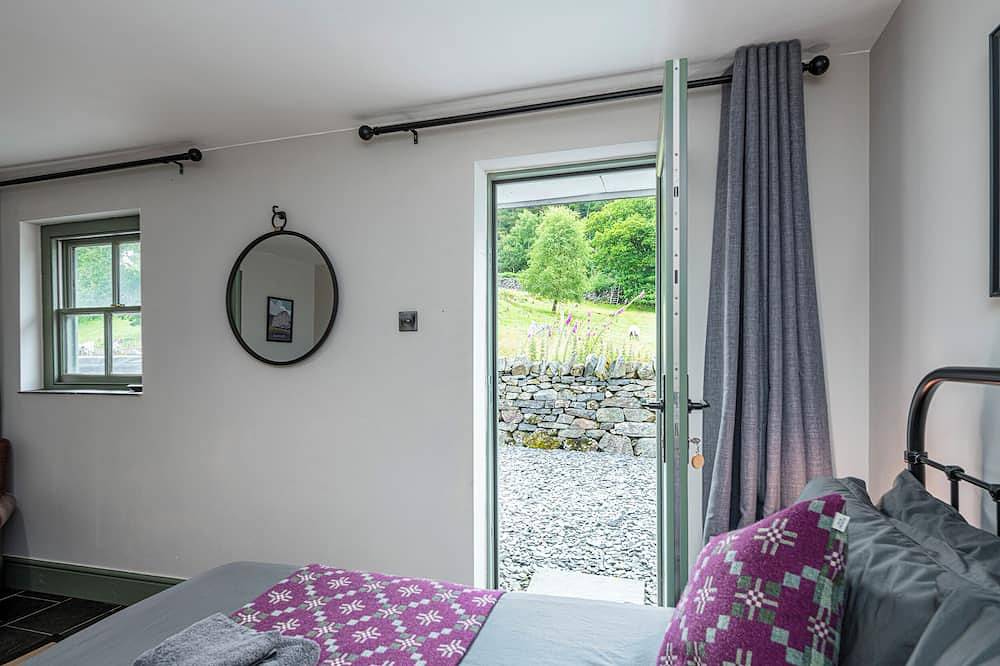 Charming and secluded 3-bedroom cottage in the heart of Eryri National Park in Betws-y-Coed, Snowdonia