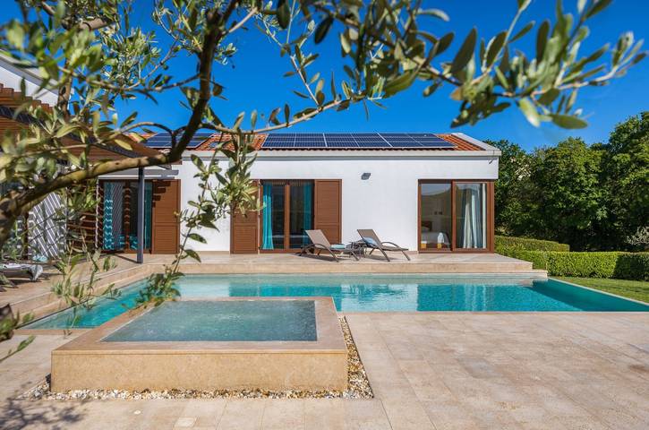 Ferienhaus für 6 Personen, mit Garten und Pool in Sveti Petar u Šumi