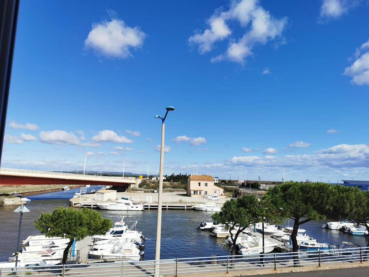 L'Hotel du port in Port-la-Nouvelle, Côte méditerranéenne (France)