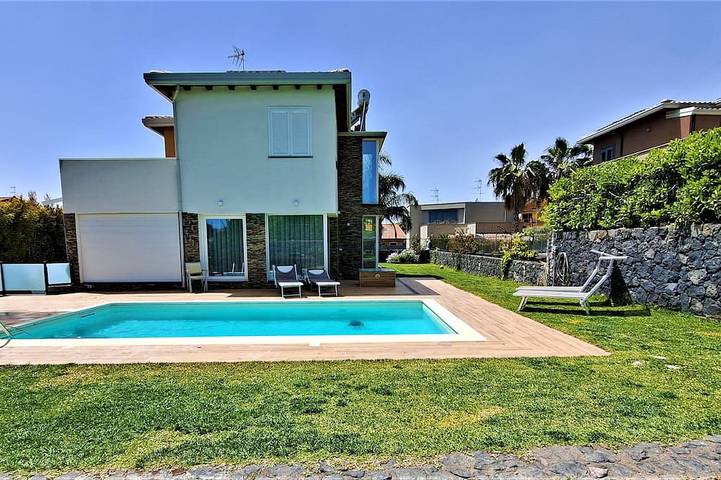 Location de vacances pour 11 personnes, avec balcon ainsi que jardin et piscine à Mascalucia - 4