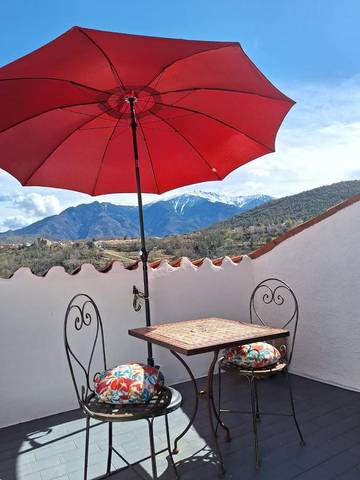 Gîte pour 4 personnes, avec terrasse et vue à Ria-Sirach