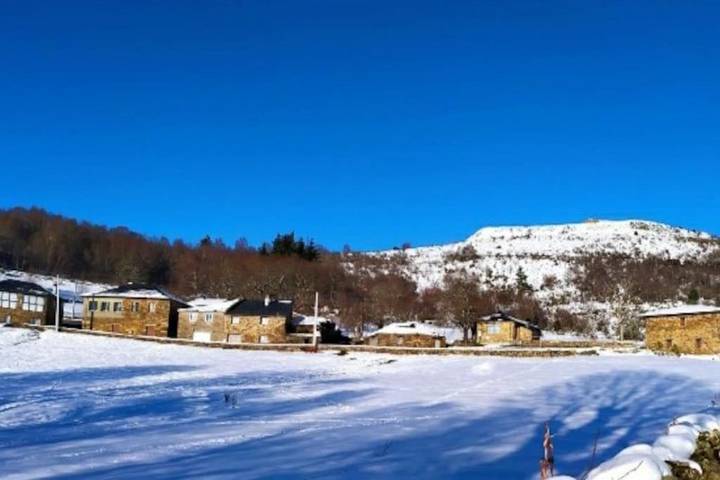 Casa rural con piscina para 10 personas, con piscina y piscina para niños además de vistas y jardín, Familias con niños en Provincia de Lugo - 4