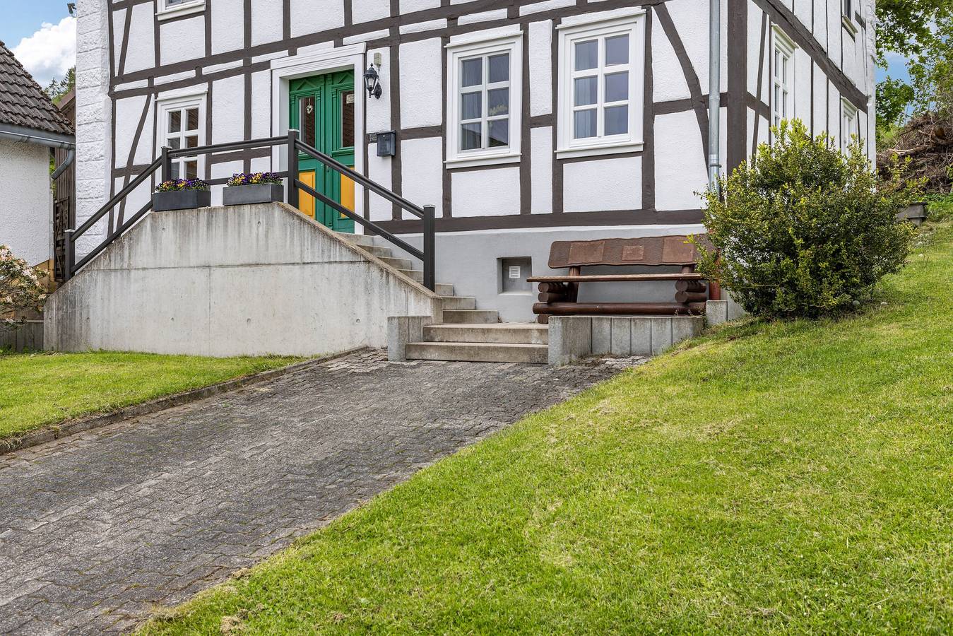 Geheel appartement, Appartement 'Fewo Am Uplandsteig' met gedeeld terras, tuin en wifi in Diemelsee, Upland