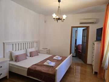 Maison d’hôte pour 3 personnes, avec terrasse à Bucarest