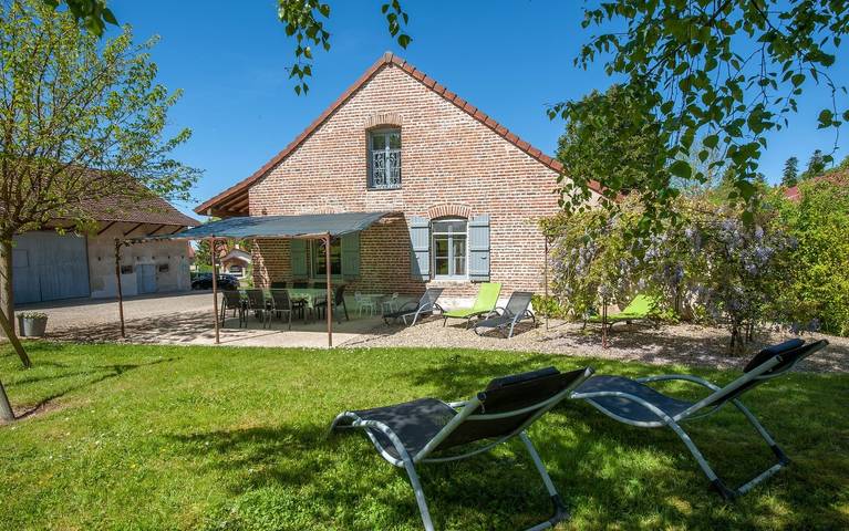 Gîte pour 8 personnes, avec jardin et terrasse