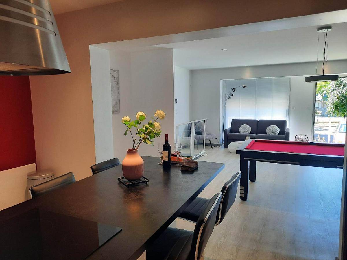 Appartement entier, Appartement 90m2 design, jacuzzi, billard... in Vitré, Fougères-Vitré