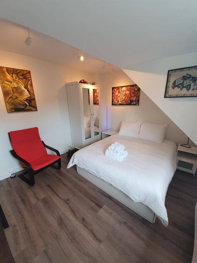 Pension voor 4 personen, met Tuin en Uitzicht in Den Haag