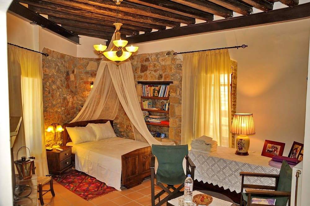 Beautiful Villa located in  traditional part of Piskopiano village/hersonissos in Koutouloufari, Iraklio-Heraklio region