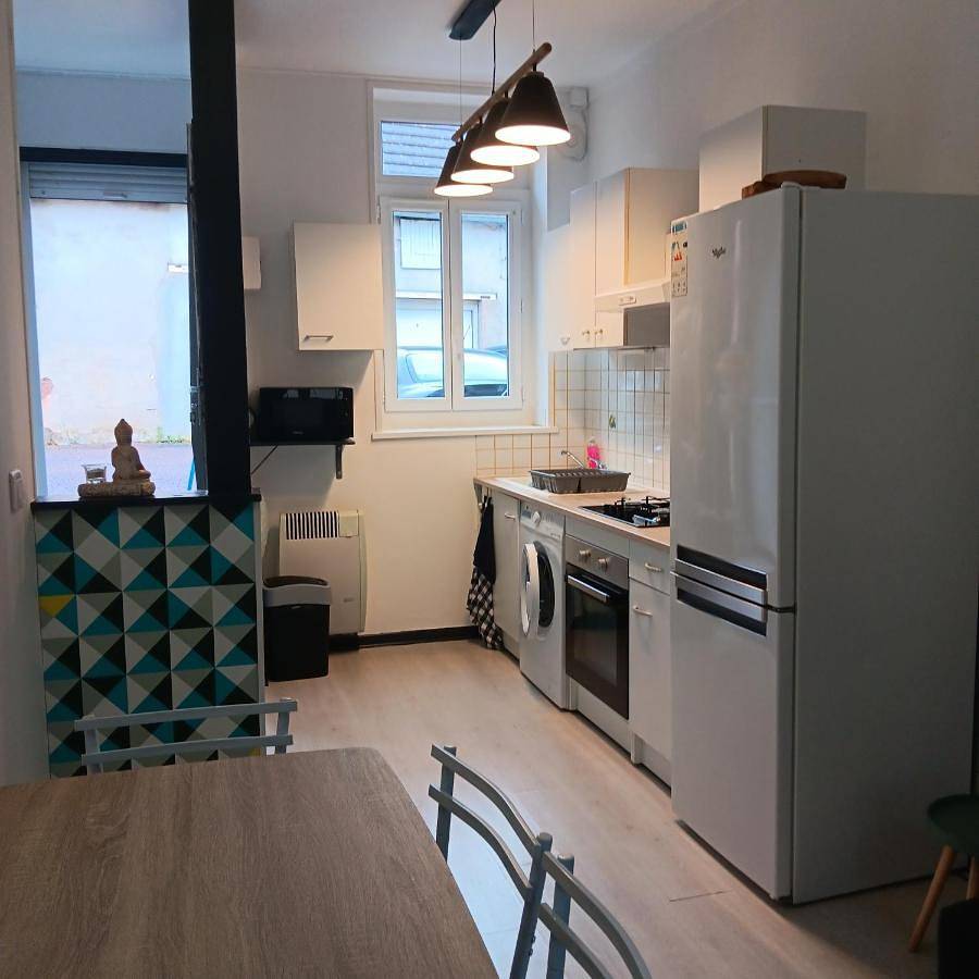 Appartement entier, One-Bedroom Apartment in Bourbon-Lancy, Région de Charolles
