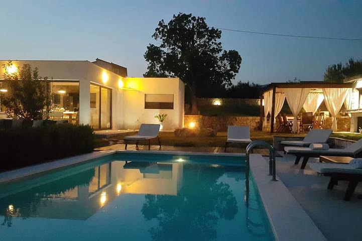 Villa for 6 people, with Balcony and Yard in Split
