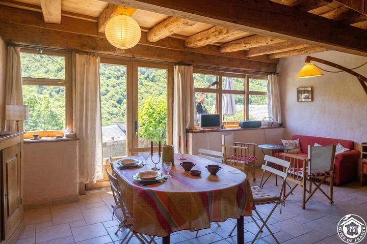 Chalet pour 3 personnes, avec terrasse dans les Hautes-Pyrénées - 2