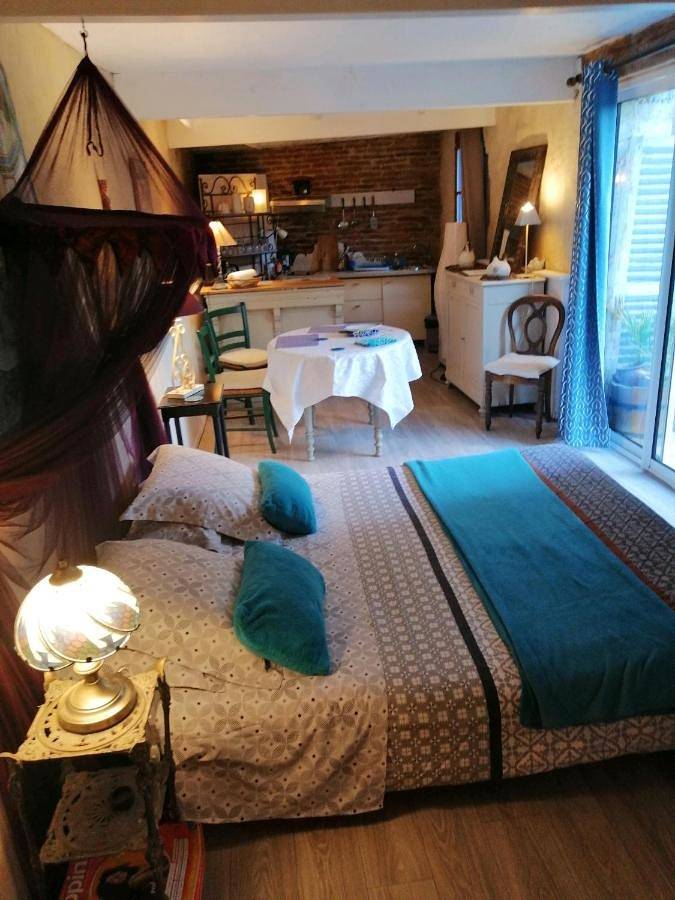 Gîte pour 2 personnes, avec vue et jardin à Rieux-Volvestre