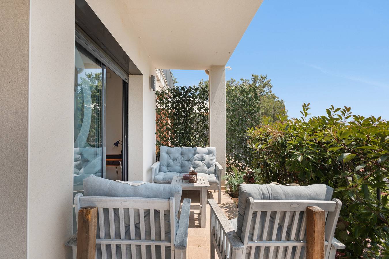 Apartamento entero, Apartamento 'Cim Apartments' con vistas a la montaña, Wi-Fi y aire acondicionado. in Olivella, Garraf