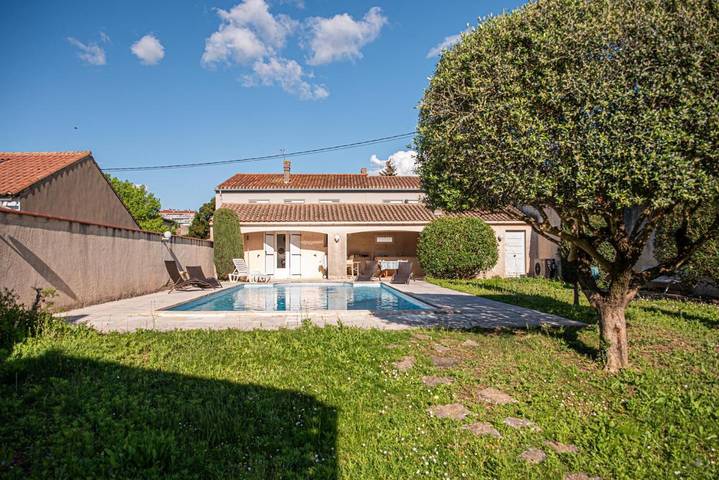 Villa pour 10 personnes, avec Terrasse et Jardin ainsi que Piscine et Vue à Carcassonne - 4