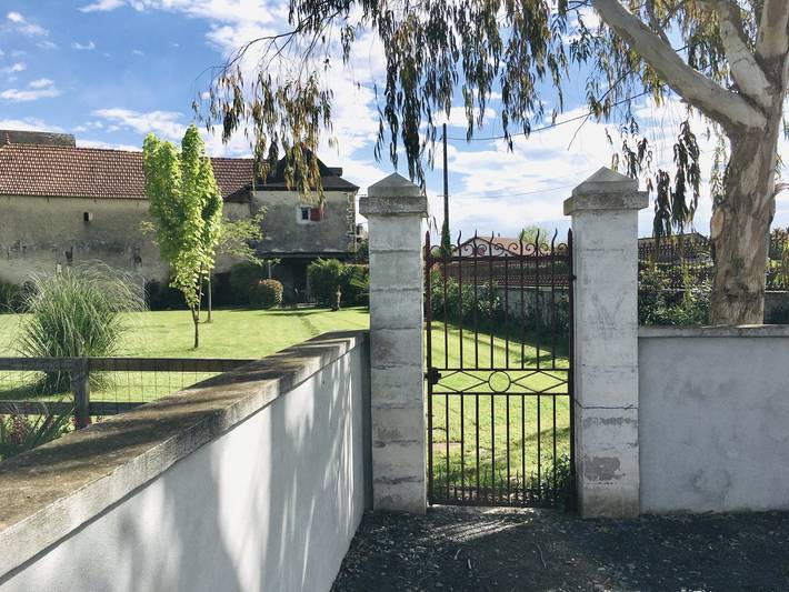 Gîte pour 6 personnes, avec jardin et terrasse à Dognen