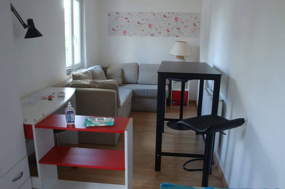 Apartamento entero, Studio Indépendant Dans Bernay ,ville au Charme ... ! in Bernay, Región de Bernay