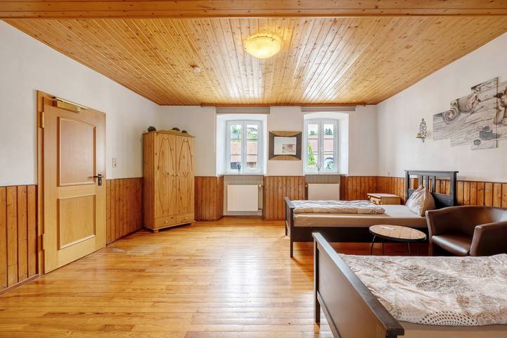 Apartamento entero, Apartamento '8' con aire acondicionado, jardín comunitario y Wi-Fi in Thaleischweiler-Fröschen, Landkreis Südwestpfalz