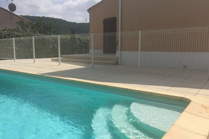 Location de vacances pour 8 personnes, avec Terrasse et Jardin à Agel