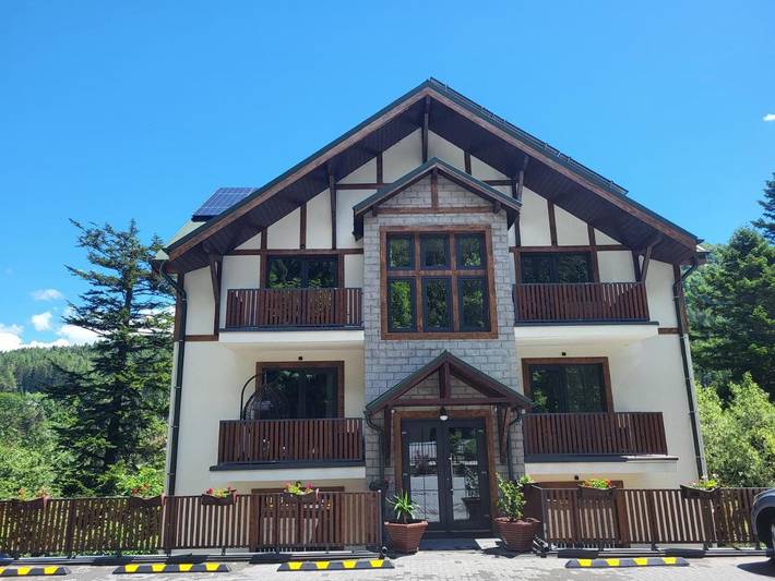 Gîte pour 4 personnes, avec vue et balcon à Sinaia