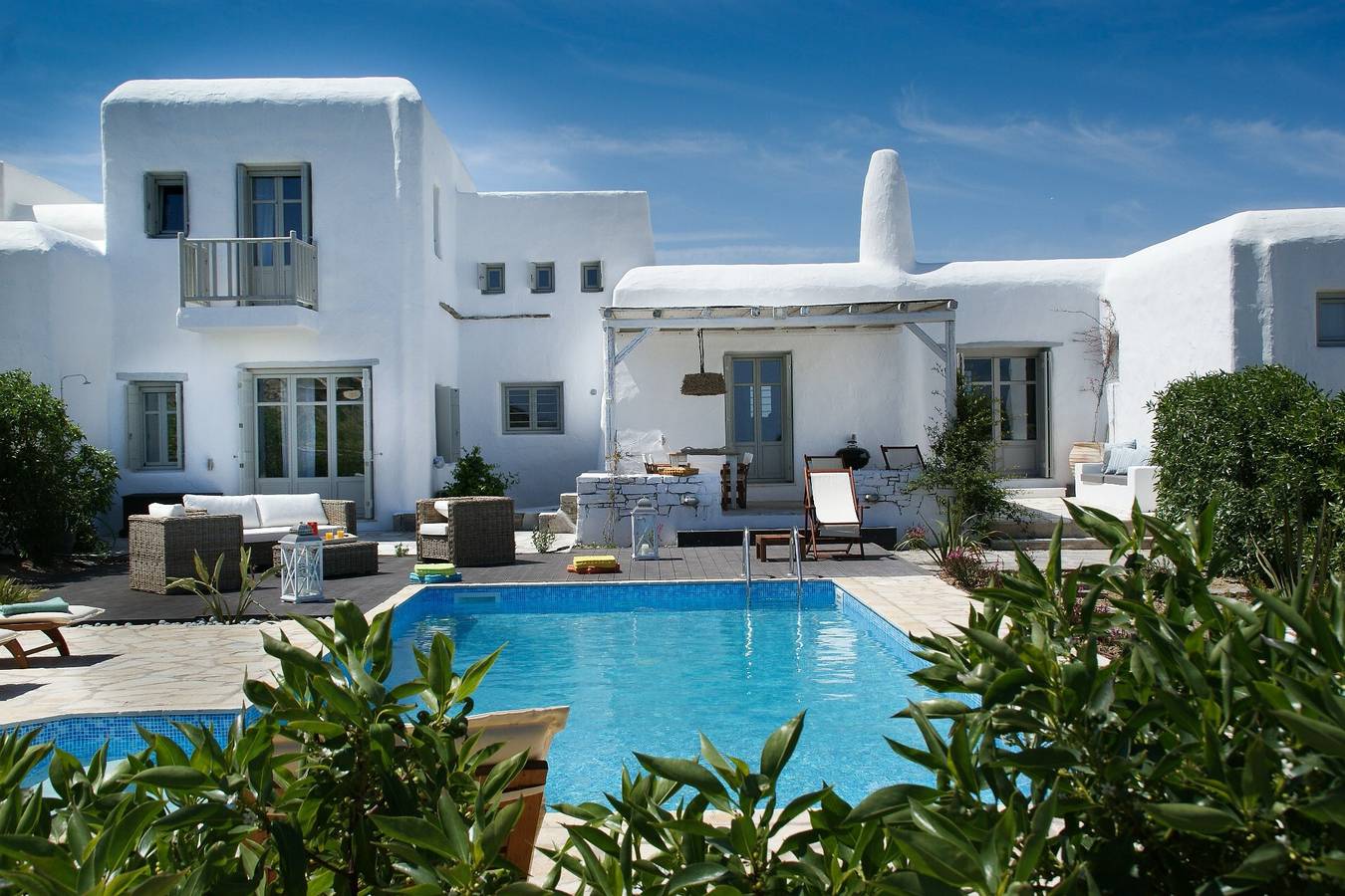 Country House 'House with Private Pool' with Private Pool, Wi-Fi and Air Conditioning in Paros