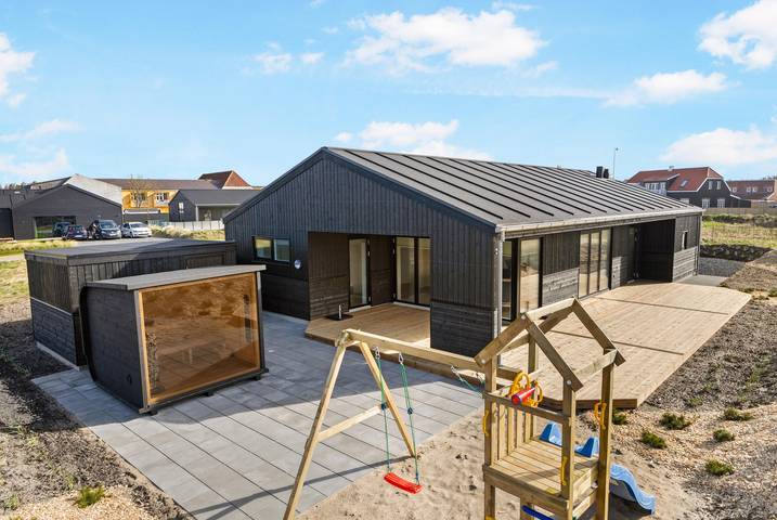 Feriehus for 8 personer, med Terrasse og Sauna i Nordjylland
