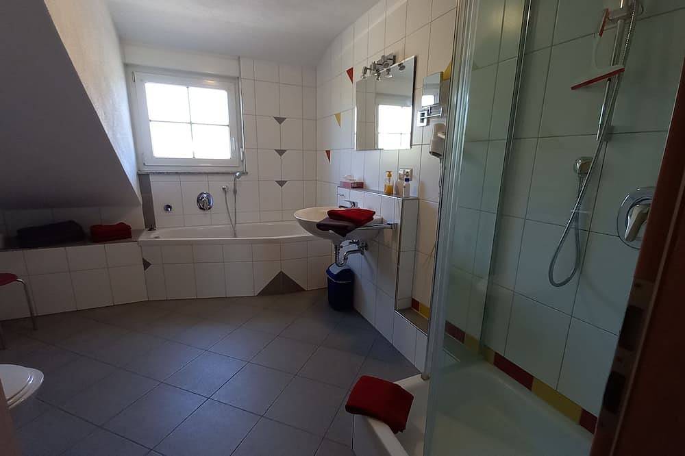 Ferienhof Metzler Fewo Kastanie oder Reneklode in Bodnegg, Region Bodensee-Oberschwaben