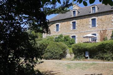 Cottage pour 2 personnes, avec jardin à Évran